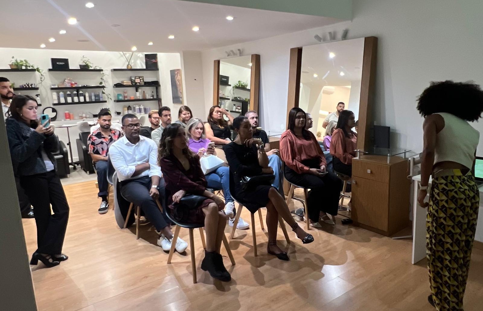 Adrinalina Beauty Coworking — espaço